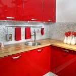 Кухня вашей мечты Красно-белая кухня полезные советы материалы характеристика размеры сочетание цветов яркие акценты на белой кухне фото